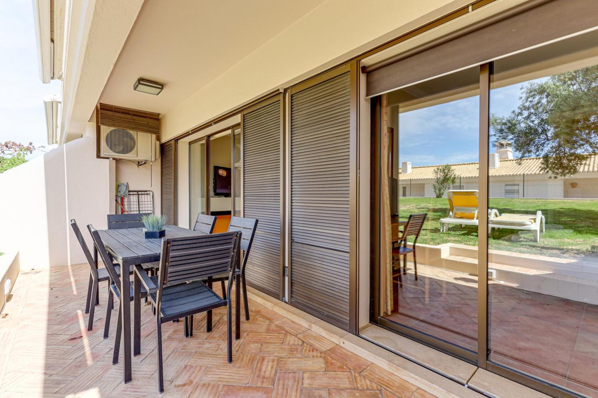 Apartment With 2 Bedrooms, 2M To The Beach Armação de Pêra Exterior foto