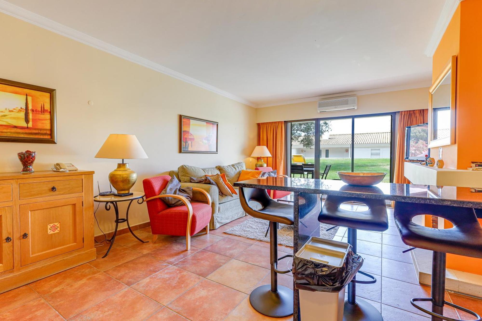 Apartment With 2 Bedrooms, 2M To The Beach Armação de Pêra Exterior foto