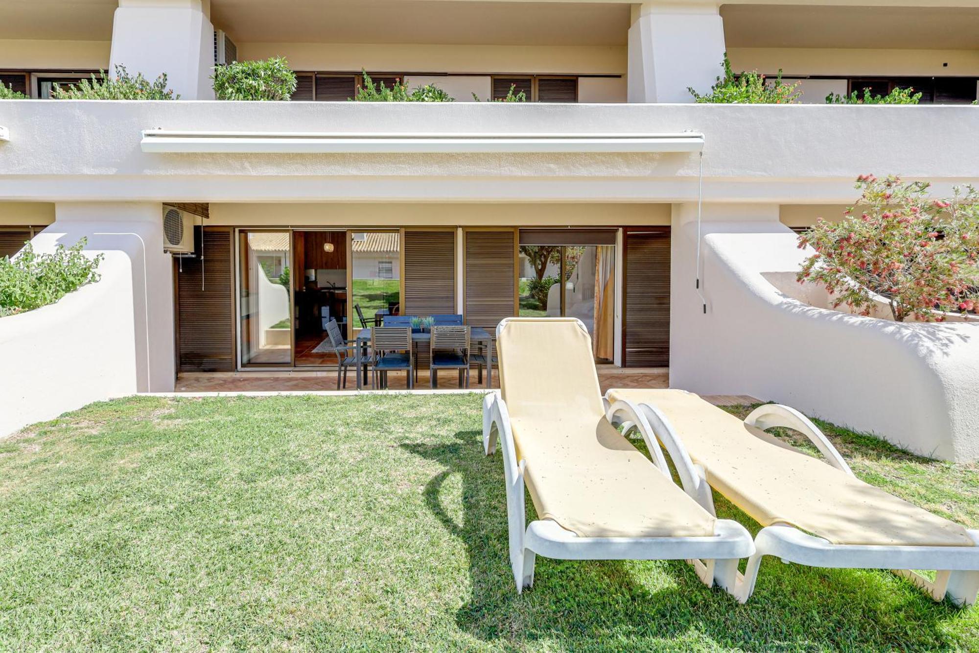 Apartment With 2 Bedrooms, 2M To The Beach Armação de Pêra Exterior foto